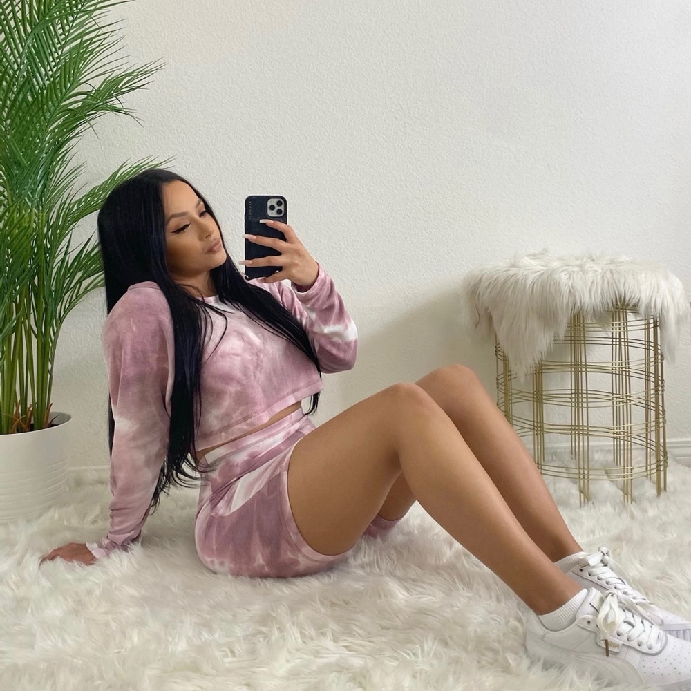 Top and short tie-dye set